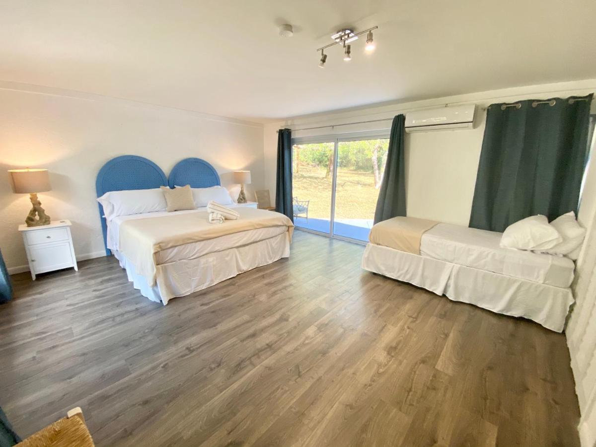 The Sunset Cove And Rainbow Room Alice Town  Extérieur photo